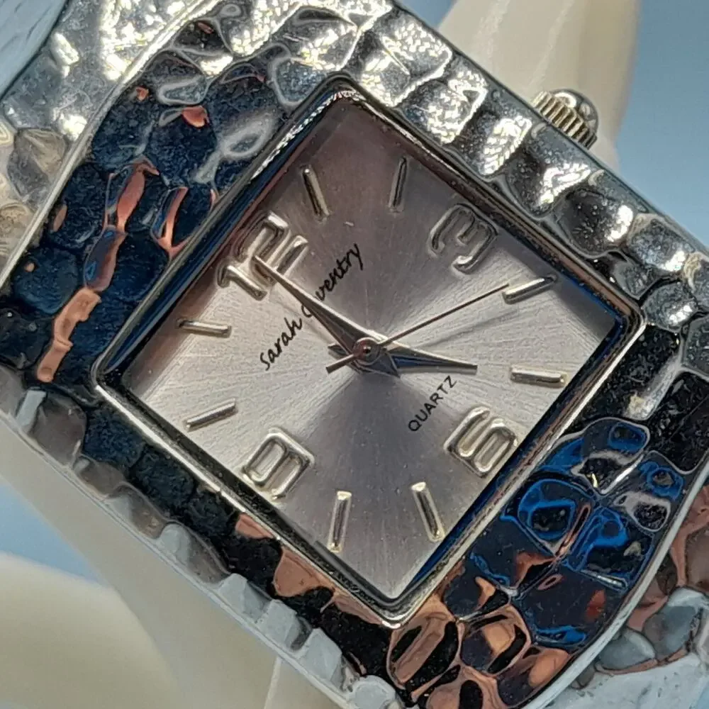 Sarah Coventry Watch Women's Hammered Silver Metal Cuff Hinge Band Needs Battery